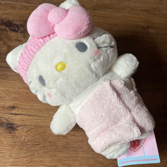 SANRIO-RARE (NWT) Bath Time Hello Kitty or Pochacco Plushes - Picture 6 of 14
